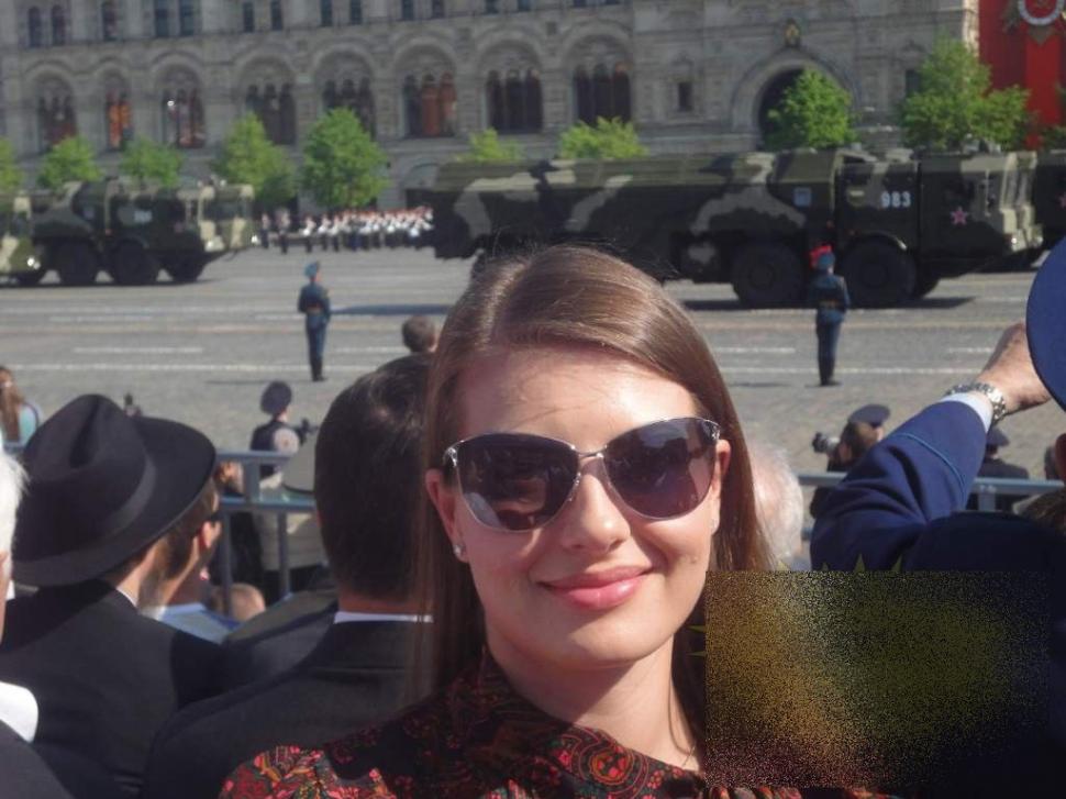 "Este cea mai frumoasă femeie pe care o ştiu, dar nu mă aşteptam să accepte să facă asta". Ce slujbă are tânăra 179207