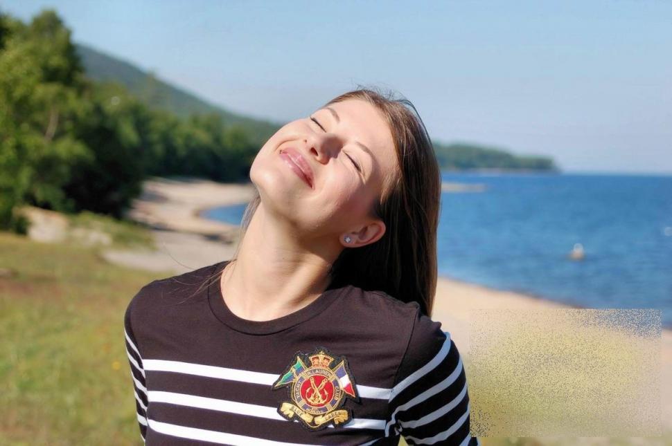 "Este cea mai frumoasă femeie pe care o ştiu, dar nu mă aşteptam să accepte să facă asta". Ce slujbă are tânăra 179211