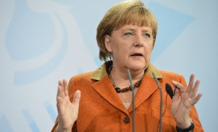 Merkel, &quot;mulţumită&quot; de atmosfera de la summitul UE: Nu există niciun motiv să scoatem acordul cu forcepsul