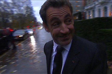 Nicolas Sarkozy neagă că ar fi primit bani din partea moştenitoarei gigantului L'Oreal