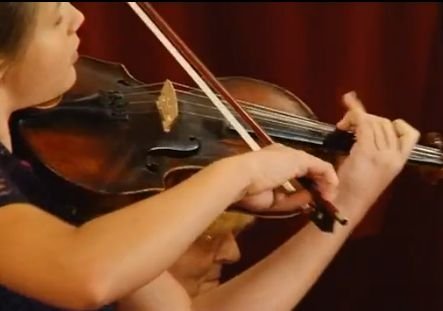 Tânăra violonistă Mihaela Mitrofan, premiată la International Music Competition 2012