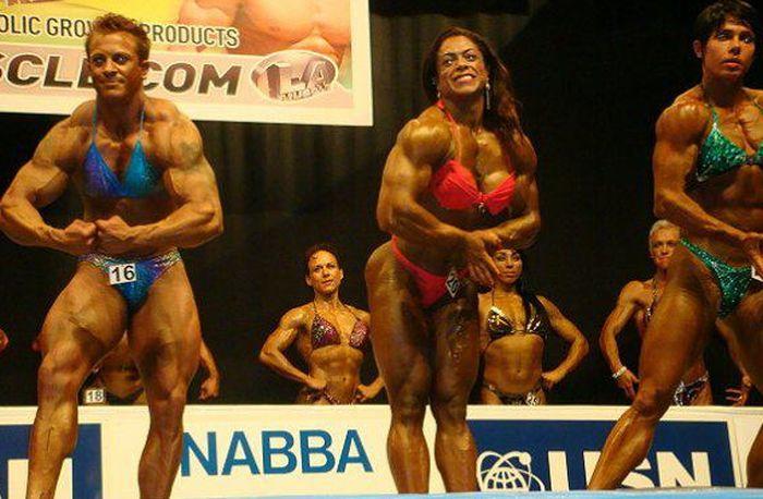 100% din cei care au văzut această imagine au greşit. Nu se gândeau nicio clipă că în poză sunt DOUĂ femei 180269