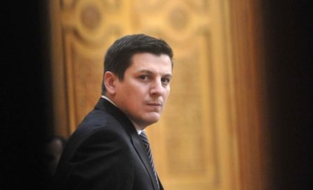 Alin Trăşculescu s-a predat poliţiei. Fostul deputat PDL îşi va petrece următoarele 29 de zile în arest