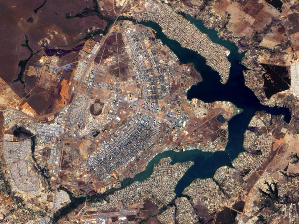 Frumuseţe urbană. Cum arată oraşele din spaţiu - IMAGINI NASA