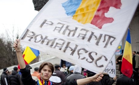 Alba Iulia. Scandări pentru unirea Basarabiei cu România, la manifestările de Ziua Naţională