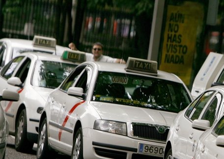 Madrid. Petiţia &quot;Lăsaţi seropozitivii să conducă taxiuri&quot; a adunat peste 80.000 de semnături