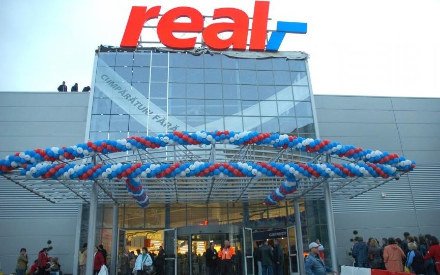 Auchan NU va prelua patru magazine Real din Arad, Constanţa, Oradea şi Suceava