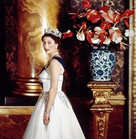 Viaţa privată a Reginei Elisabeta a II-a. Vezi aici fotografii de excepţie 
