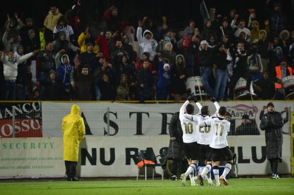 Liga I: Astra Giurgiu a învins cu 4-0 pe Gloria Bistriţa. Dinamo, victorie cu ultima clasată