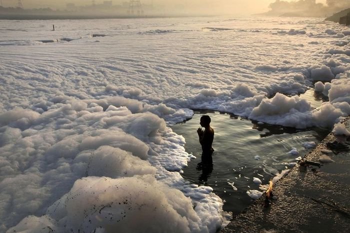Fotografiile care arată cât de rău este poluată Terra. &quot;Nu credem că va mai rezista prea mult timp în ritmul acesta