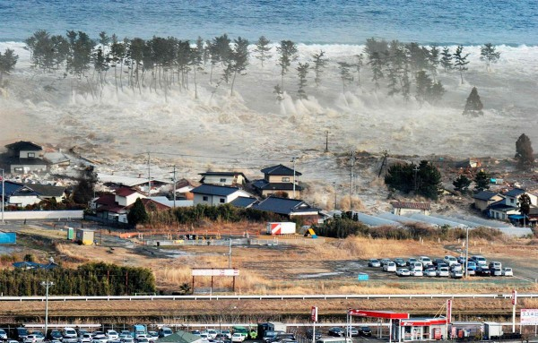 Japonia, greu încercată. FOTOREPORTAJ copleşitor din mijlocul seismului care a lovit ţara în 2011