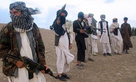 Talibanii pakistanezi recrutează &quot;jurnalişti&quot; pe Facebook