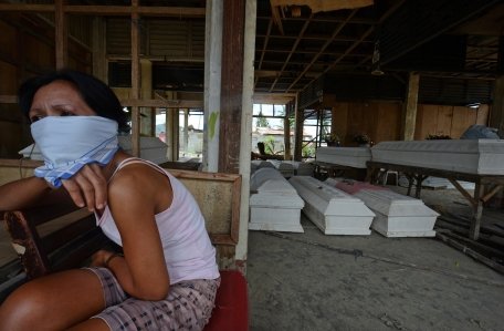 Filipinezii recurg la jafuri, pentru a putea mânca, în urma taifunului Bopha