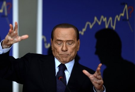 Silvio Berlusconi şi-a anunţat candidatura în viitoarele alegeri legislative
