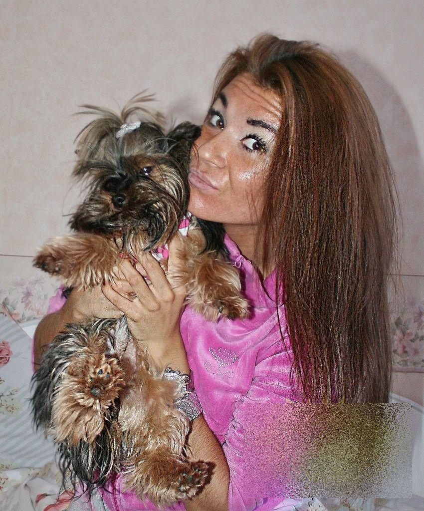 E singura imagine în care această tânără arată ca un om normal. Vezi cum s-a transformat la câteva momente după 182369