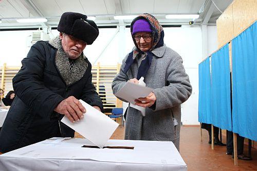 Cum se văd alegerile parlamentare în imagini. FOTOREPORTAJ cu momente reprezentative ale evenimentului de ieri 182672