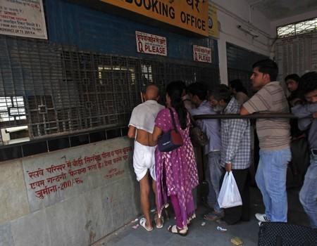 Un indian s-a transformat într-un Mahatma Gandhi al zilelor noastre 182751