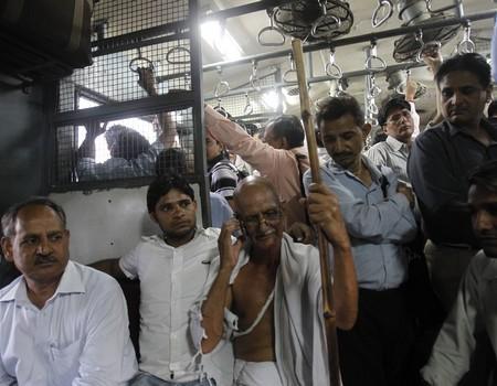 Un indian s-a transformat într-un Mahatma Gandhi al zilelor noastre 182752