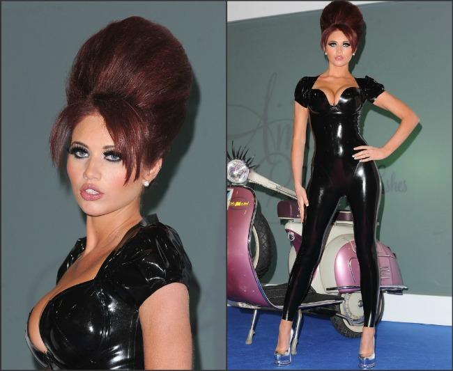 Bomba sexy din Anglia care seamănă leit cu o vedetă din România. Vei fi uimit când îi vei afla meseria 182874