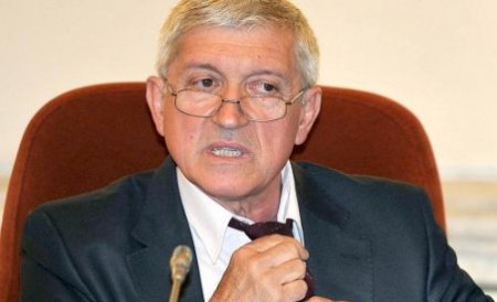 Mircea Diaconu şi-a anunţat în plen demisia din Senat: Voi continua să apăr imaginea Parlamentului