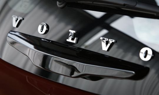 Renault vinde o participaţie deţinută la Volvo pentru 1,5 miliarde de euro