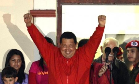 Hugo Chavez şi-a reluat activitatea ca preşedinte, în timp ce se află în Cuba
