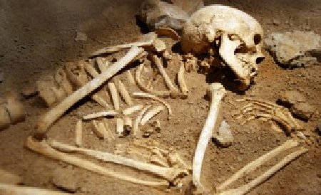 &quot;A murit sfidând vulcanul.&quot; Un corp uman din secolul al VI-lea, descoperit sub cenuşa din &quot;Pompeiul Japoniei&quot;