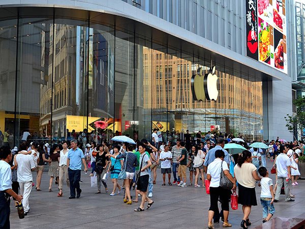 China: iPhone 5 s-a vândut în două milioane de exemplare în doar trei zile de la lansare