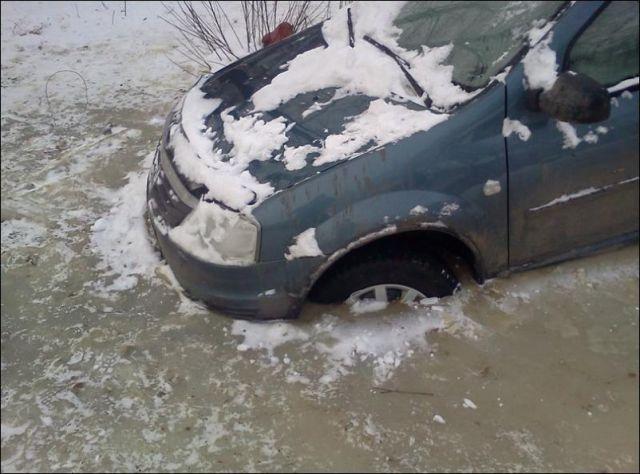 Cum şi-a găsit acest şofer Loganul pe care îl parcase seara în faţa blocului. Capcana zăpezilor 183912