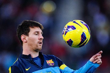 Messi rămâne &quot;legat&quot; de Barcelona până în 2018