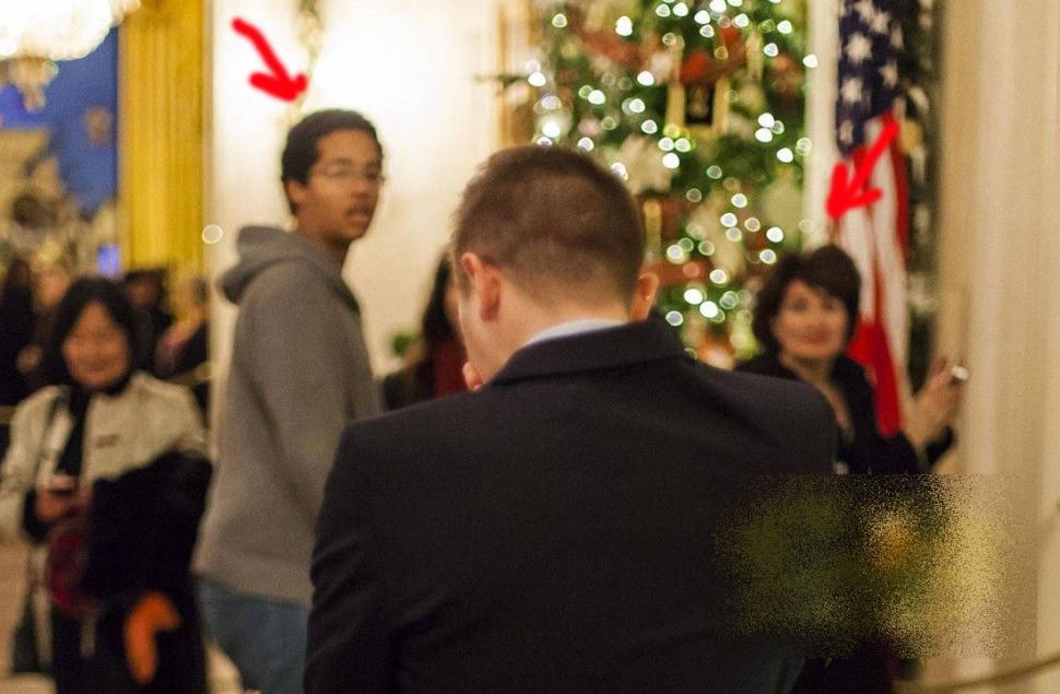 Asta s-a întâmplat pe holurile Casei Albe. Toată lumea se uita şi nu le venea să creadă ce văd ochilor 184533