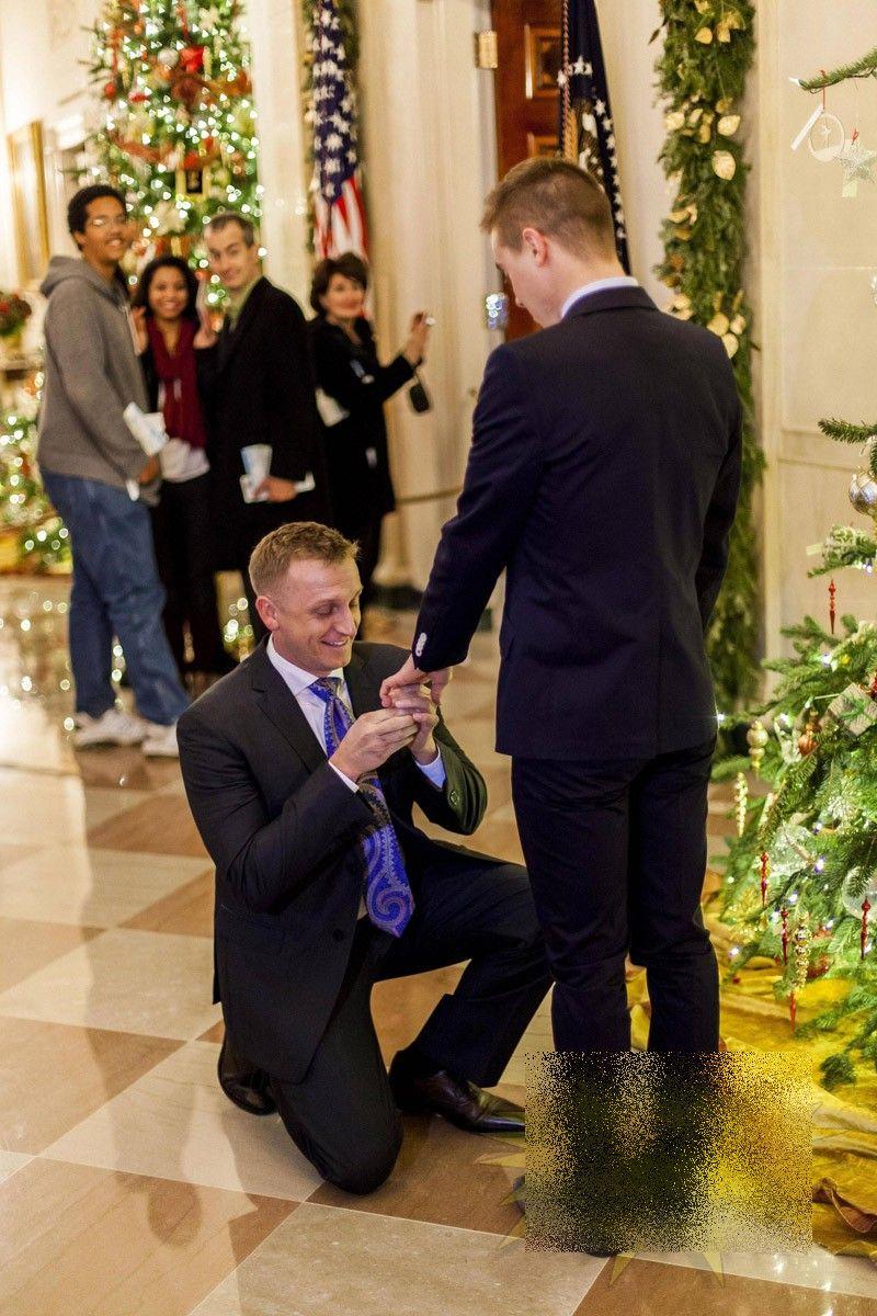 Asta s-a întâmplat pe holurile Casei Albe. Toată lumea se uita şi nu le venea să creadă ce văd ochilor 184536