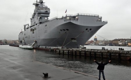 Rusia a decis să renunţe la construirea a două nave de război de tip Mistral 