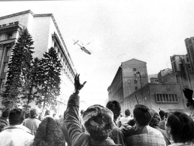 22 decembrie 1989: &quot;Ole, Ole, Ole, Ole, Ceauşescu nu mai e!&quot;
