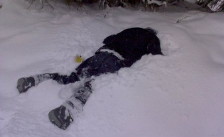 Vaslui. Băiat de 15 ani în comă alcoolică, găsit în zăpadă
