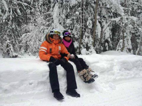 EBa, foarte activă pe Twitter. Ce fotografii a postat din vacanţa de la Predeal 185045