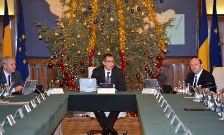 Miniştrii cabinetului Ponta, în şedinţă. Raportul  privind situaţia deszăpezirilor ar putea fi prezentat astăzi