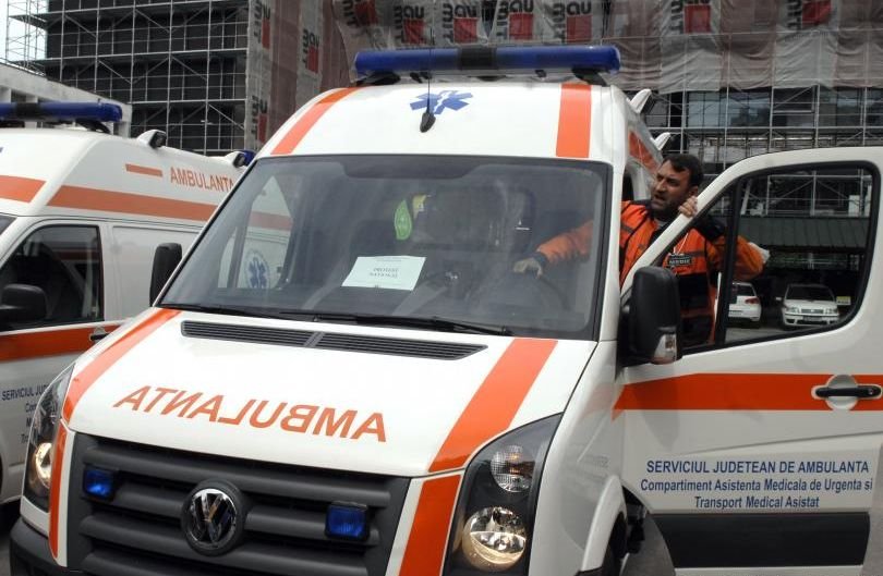 80 de echipaje de ambulanţă, pregătite să intervină în noaptea de Anul Nou