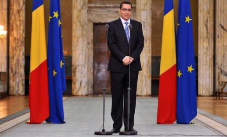 Premierul Ponta urează românilor un 2013 &quot;mai bun, mai prosper, cu mai multă solidaritate şi unitate&quot;