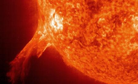 Exploziile solare, la apogeu în 2013. Vezi ce pericole prezintă pentru planeta noastră