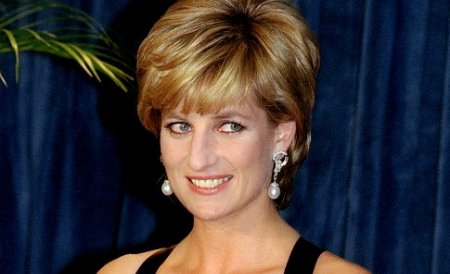 A apărut fotografia cu prinţesa Diana care nu trebuia să fie publicată niciodată