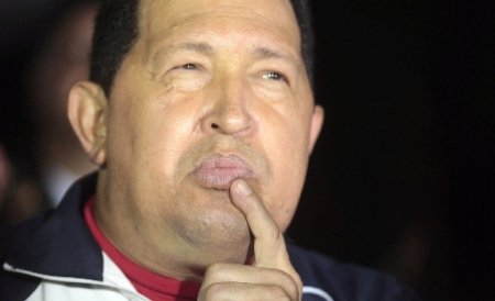 Starea de sănătate a lui Hugo Chavez se complică. Preşedintele venezuelean are o infecţie pulmonară gravă 