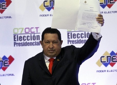 Hugo Chavez va rămâne la putere, chiar dacă nu va depune jurământul de reînvestire