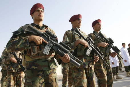SUA intenţionează să reducă numărul de militari din Afganistan la cel mult 9.000