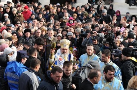 Peste 3.000 de credincioşi au participat la slujba de Bobotează de la Catedrala Patriarhală