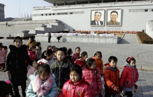 Liderul nord-coreean a trimis dulciuri copiilor cu ocazia zilei sale de naştere