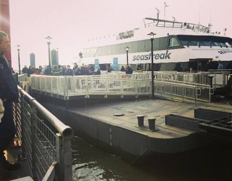 Peste 50 de persoane au fost rănite după ce un feribot s-a izbit violent de un ponton din Manhattan