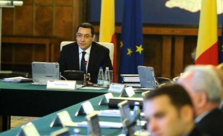Ponta i-a dat afară din şedinţa de Guvern pe secretarii de stat şi consilierii miniştrilor: &quot;Ca la CE, doar premierii stau în sală&quot;
