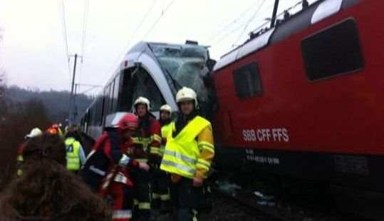 Accident feroviar GRAV. Două trenuri s-au ciocnit în apropierea graniţei dintre Elveţia şi Germania