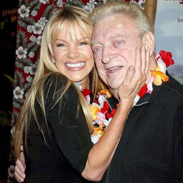 Cum arată femeia care stă la braţul acestui miliardar. Acest cuplu a fost criticat de întrega lume  186771